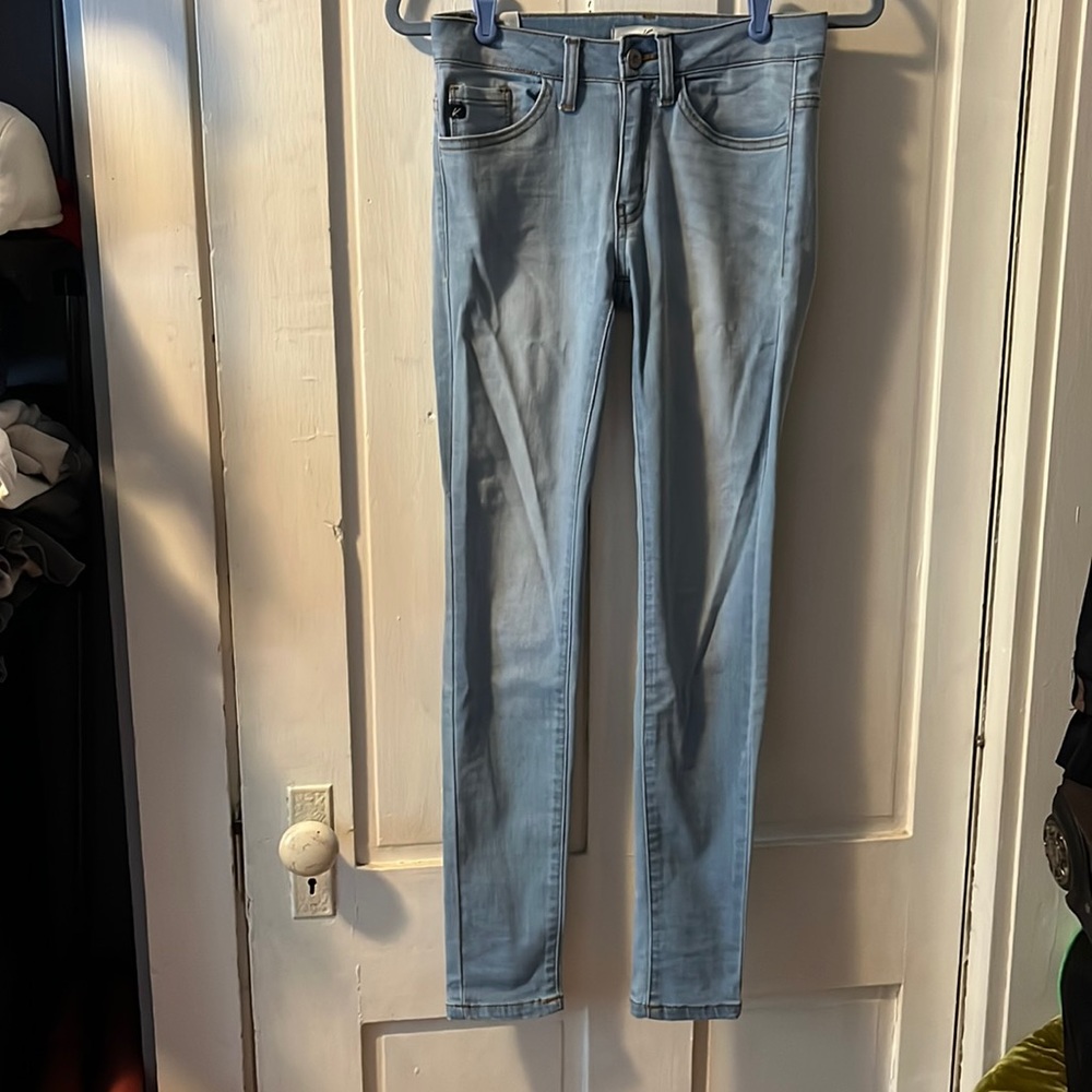 KanCan light wash skinny jeans